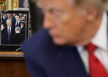 Trump staffers scram when one touchy subject comes up: insider