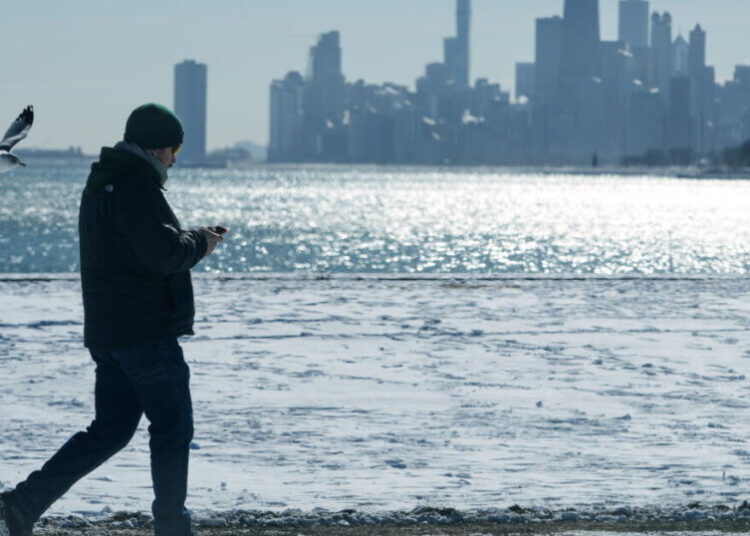 U.S. winter is likely to be wetter and warmer, forecasters say