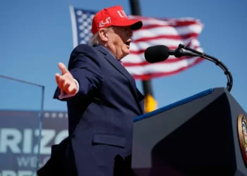 ‘It’s insane’: GOP operatives torch Trump’s closing message as Senate strongholds wobble