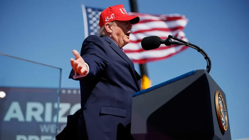 ‘It’s insane’: GOP operatives torch Trump’s closing message as Senate strongholds wobble
