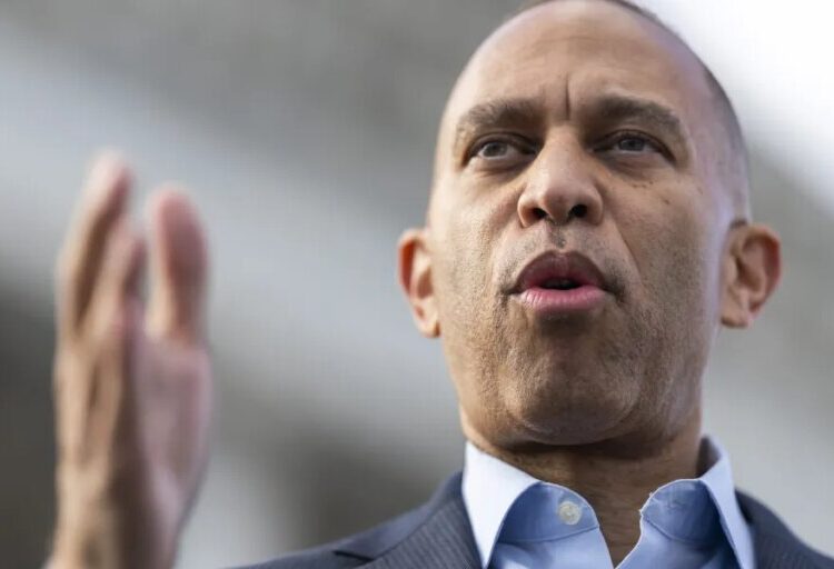 ‘Divorced from reality’: House leader Jeffries says Dems ‘hold firm’ in midterm race—and says Trump undermines ‘democracy, freedom and dignity’