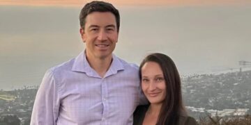 Strangers are paying up to $150 for empty seats at weddings all because one couple ran out of date-night ideas—20,000 people have signed up
