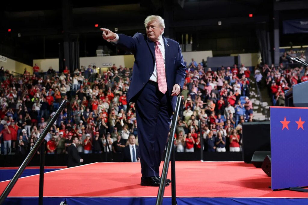 Trump’s sneering ‘lunatic’ jab exposes how he plans to steamroll a Dem Congress