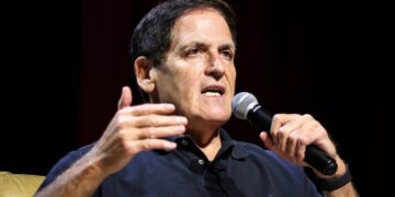 Billionaire Mark Cuban’s 5-step plan to make healthcare affordable targets drug middlemen’s ‘contractual terrorism’