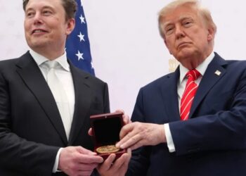 ‘It wasn’t me, and I don’t think it was Elon’: Trump and his cabinet send mixed messages about what led to Ukraine’s Starshield interruptions