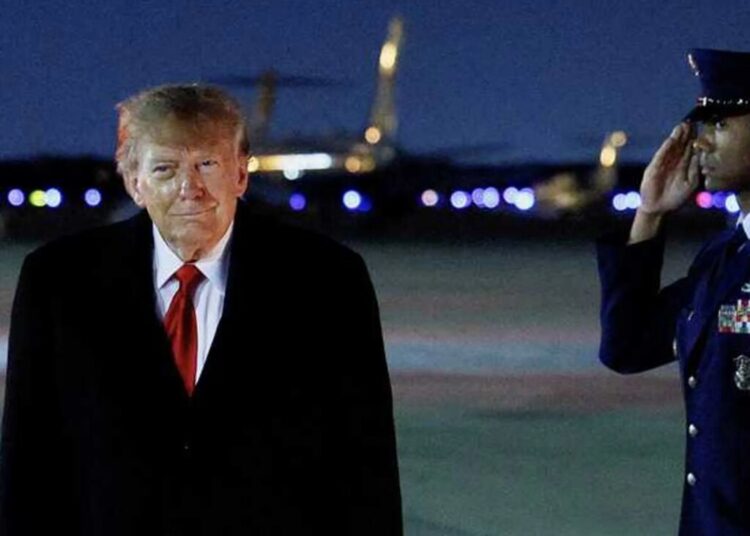 GOP stuck ‘choosing which finger to cut off’ as Trump fires up Democrats: report