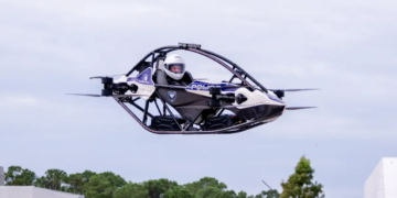 Florida Police Show Off Incredibly Tiny and Goofy Quadcopter That Fits Exactly One Cop at a Time