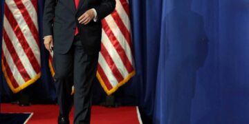 Dems already bracing for a wounded — and dangerous — post-midterm Trump