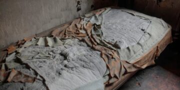 Rehab Charged With Providing Illegal Drugs to Addicts in Grim Scam