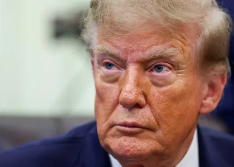 Ex-insider predicts startling end to Trump presidency amid war talks: ‘They hate his guts’