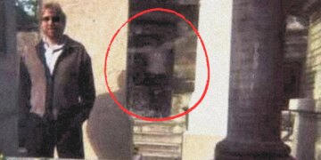 Did Tom Petty Really Capture a Photo of Jim Morrison’s Ghost? Here’s the True Story.