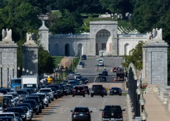 Towering shadow from Trump’s arch to plunge graves of America’s veterans into darkness