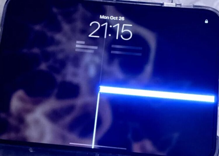 Apple’s Folding Phone Is Already Breaking at an Incredible Rate, Just Hours Into Use