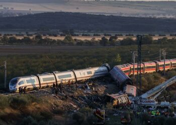 Spanish Transport Minister Blames Train Crash That Killed 68 on ‘Inexplicable’ Error
