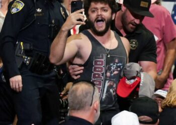 Trump erupts after ‘sloppy-looking’ protester dragged out of rally: ‘They’re all losers!’