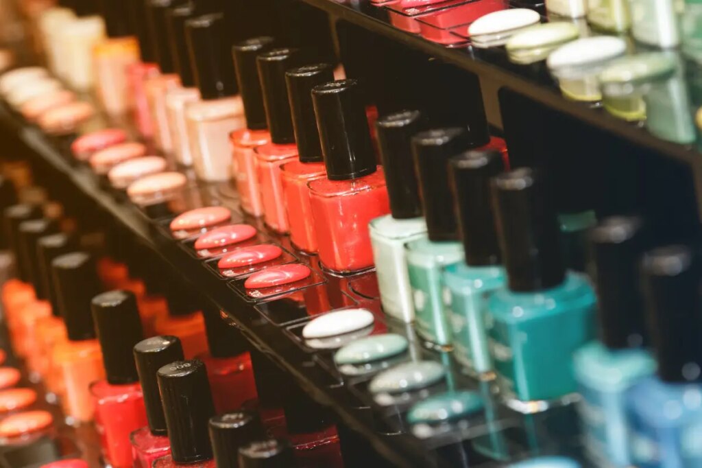 Two customers infected with genital herpes at same nail salon years apart: lawsuit