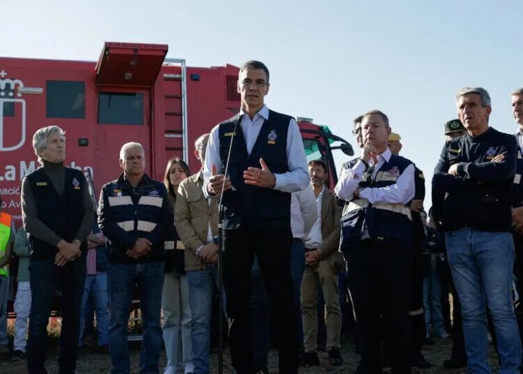 Train Disaster Is a Blow to Spain’s Leader, Already an Election Underdog