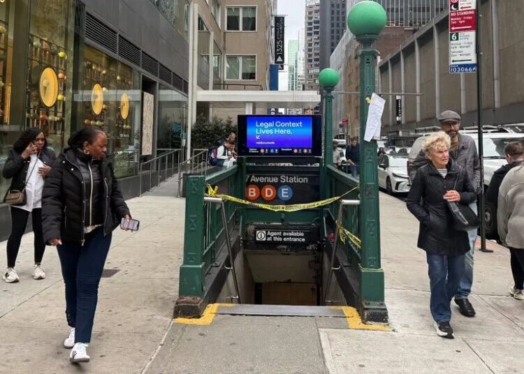 Man Fatally Shot in Midtown Manhattan Subway Station