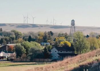 Across Farm Country, Economic Discontent Strains Republican Coalition