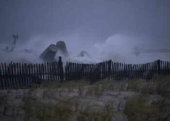 Coastal Storm Threatens Mid-Atlantic With High Winds and Flooding