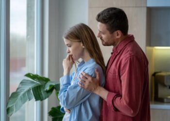 Dear Abby: Even though I’m still with my unfaithful husband, my past flings are sending me DMs