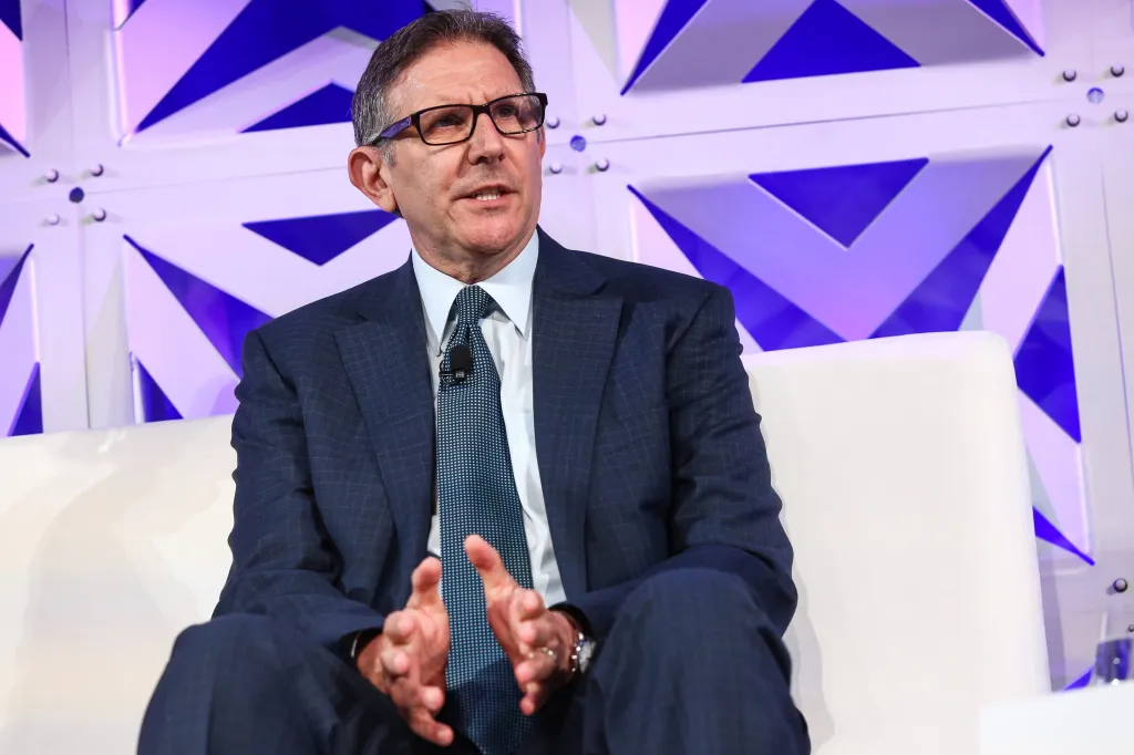 John Di Stasio, president of the Large Public Power Council (LPPC), speaks at a panel discussion.