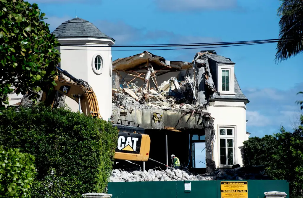 The Palm Beach mansion at 1071 N. Ocean Blvd. was just six years old when it met the wrecking ball.