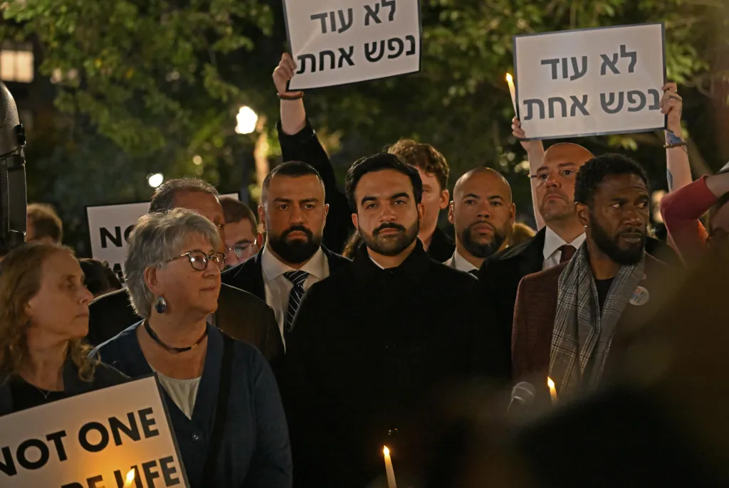 Mayor Mamdani attends a candlelight vigil in Union Square.