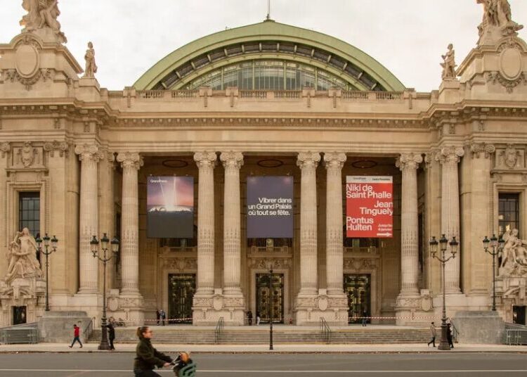 Lavish Art Basel Paris Preview Draws Interest Under Shadow of Protests