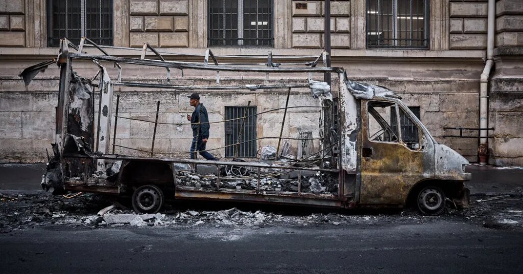 It’s Not Just France. Europe’s Political Center Is Crumbling.