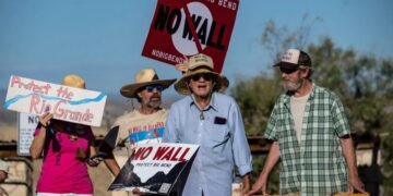 Trump Administration Asks Supreme Court to Allow Border Wall Construction