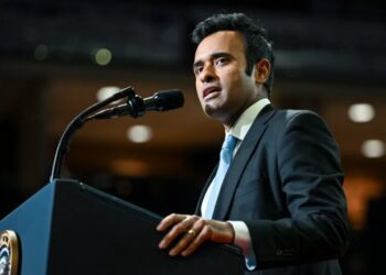 Vance Defends Ramaswamy’s Ad as Backlash Threatens Ohio Campaign