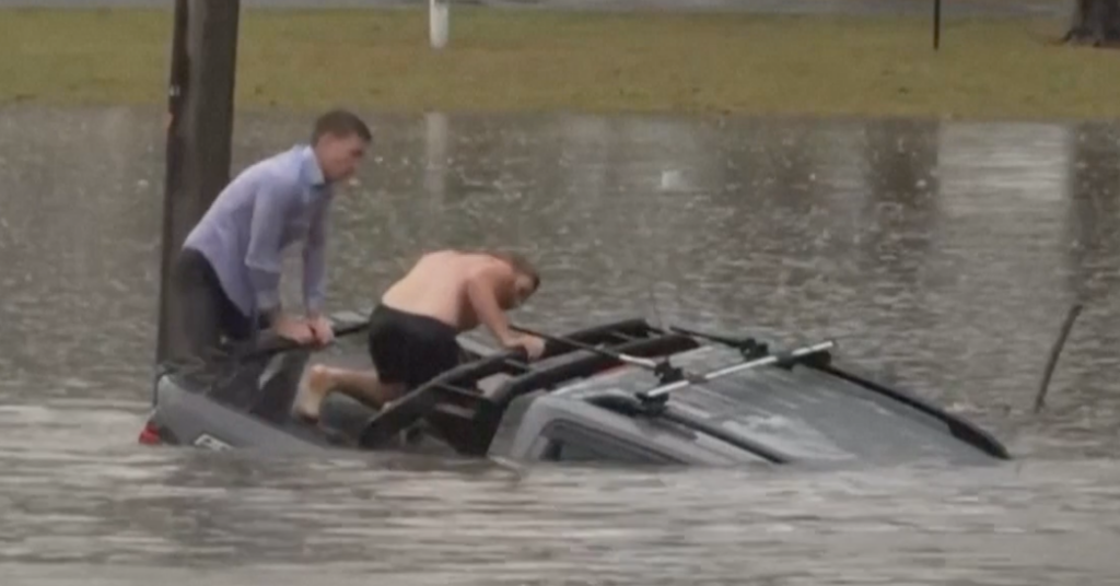 He Was Reporting on Floods in Australia. Then He Jumped to the Rescue.