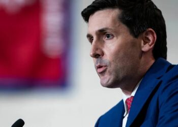 Key Trump Health Adviser Resigns Ahead of Midterms