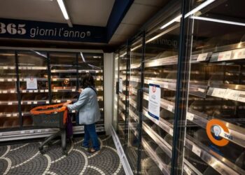Italy Experiences Food and Fuel Shortages After Truckers on Strike Block Roads