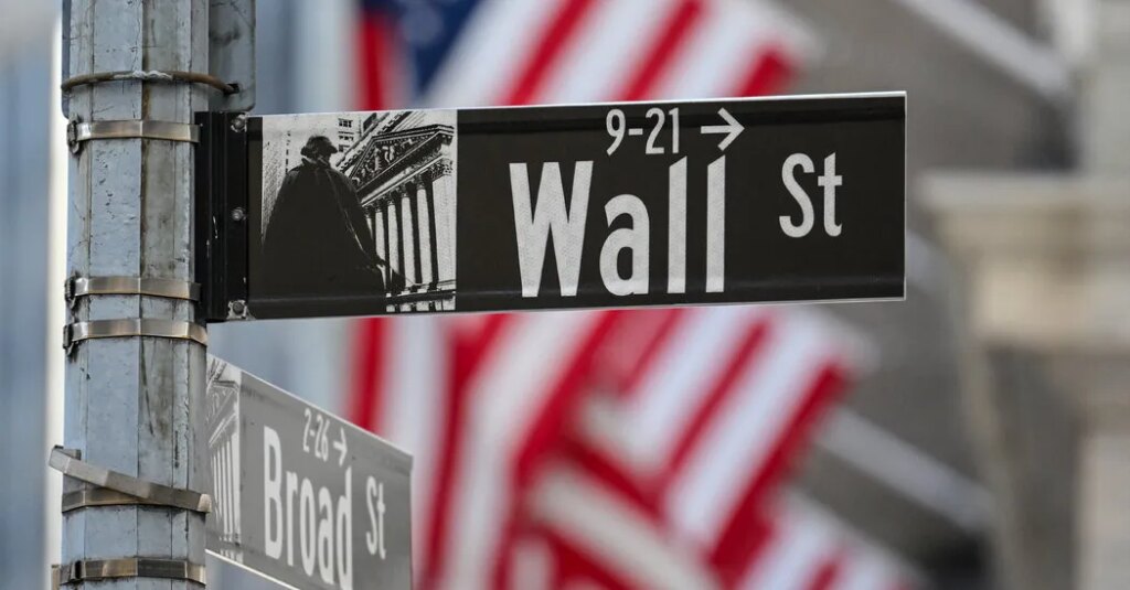 Stocks Fall and Oil Rises as Investors Retreat from Mounting Risks