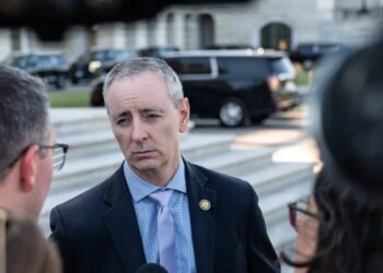 Lawmakers Plan to Block Trump Nominees Over Ukraine Satellite Network Restrictions