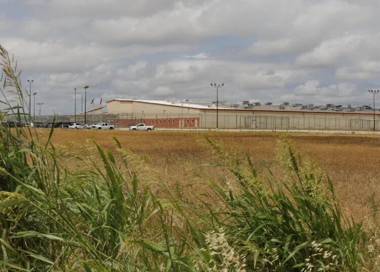Appeals Court Backs Trump on Constitutionality of Detentions