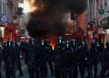 France Plans to Bolster Police Presence, Expecting New Protests