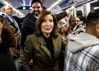 Hochul and Blakeman Barnstorm New York as Early Voting Begins