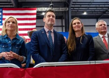 An Iowa Republican’s Unusual Connection to the Kochs (and Kansas)