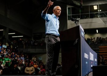 How Obama and Trump Made Their Cases in Dueling Midterm Speeches