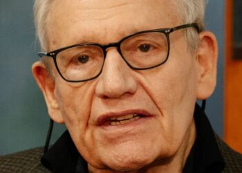 Bob Woodward Thought Jeff Bezos Had His Back. Now He Feels Disillusioned.