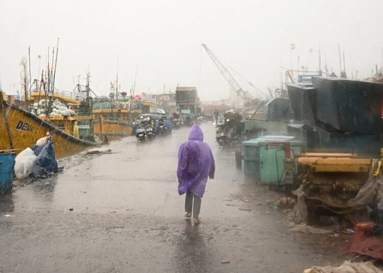 India Evacuates Tens of Thousands as Powerful Cyclone Approaches