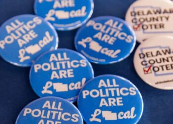 Low-Key or Electric? The Style Gulf Splitting the Democratic Party