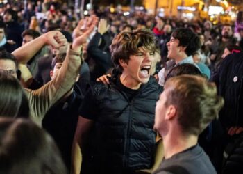 Serbian Students, Victorious and Leaderless, Go After the Media