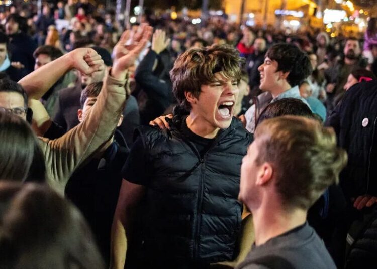 Serbian Students, Victorious and Leaderless, Go After the Media