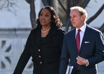 Trump’s Revived Push to Fire a Fed Governor Looms Over Warsh