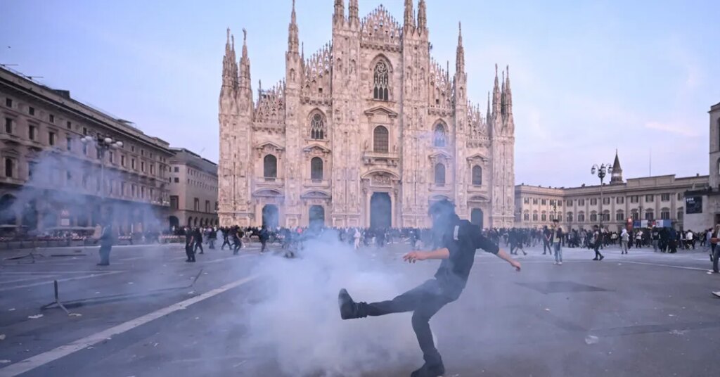 Italians Protesting High Prices Fear a Listless Future, Too