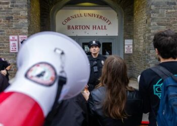 Cornell Faculty Senate Moves Ahead With No-Confidence Vote